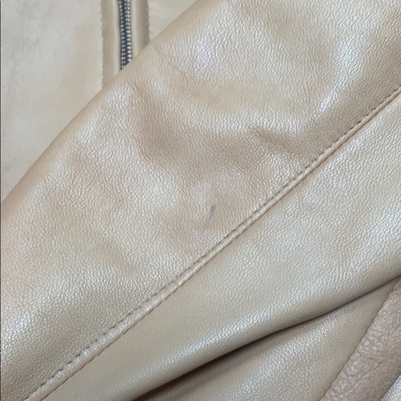 Danier lamb leather camel coloured jacket - Picture 4 of 7